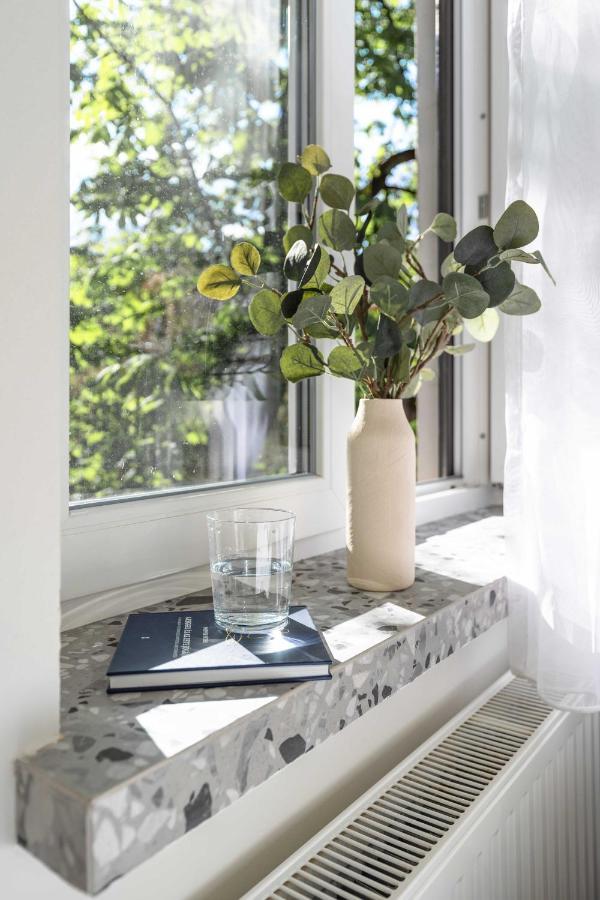Modern Apartment French Balkony ブダペスト エクステリア 写真